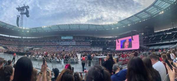 Stade de France, section: G8, row: 4, seat: 21
