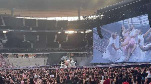 Stade de France, section: G8, row: 4, seat: 21