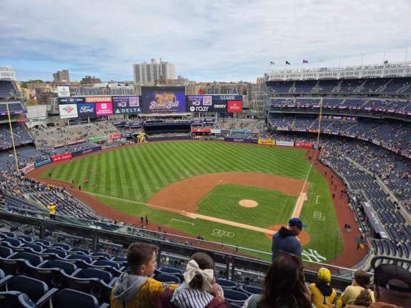 Yankee Stadium, section: 421, row: 6, seat: 3