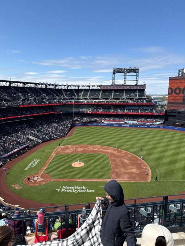 Citi Field, section: 508, row: 3, seat: 17