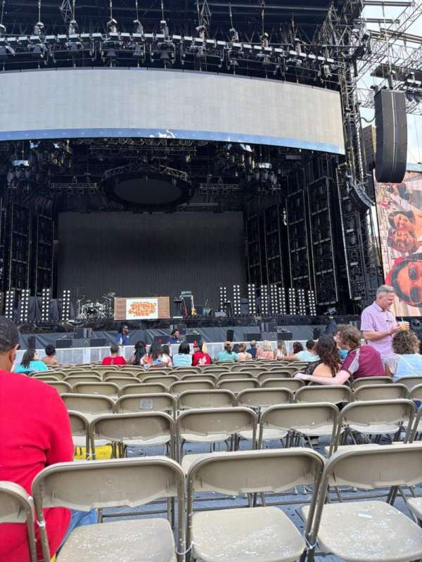 Bobby Dodd Stadium, section: FLC, row: 14, seat: 13