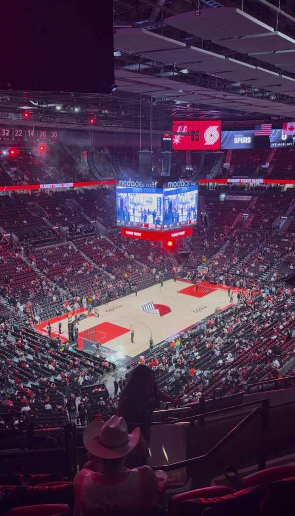 Moda Center, section: 306, row: L, seat: 5