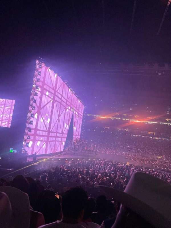 NRG Stadium, section: 109, row: R, seat: 1
