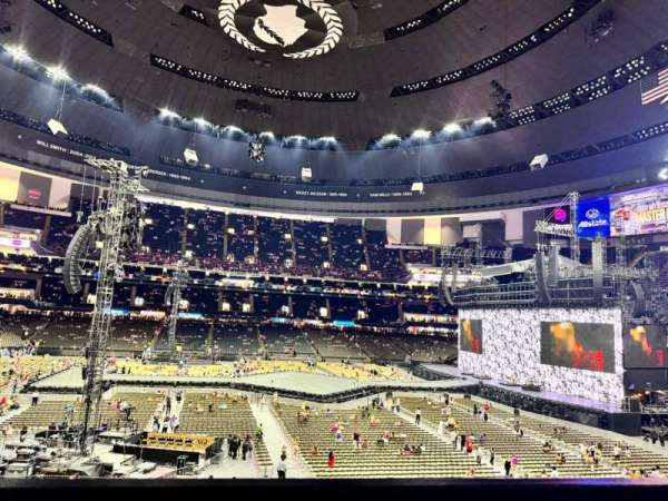 Photo by anonymous101 at Caesars Superdome