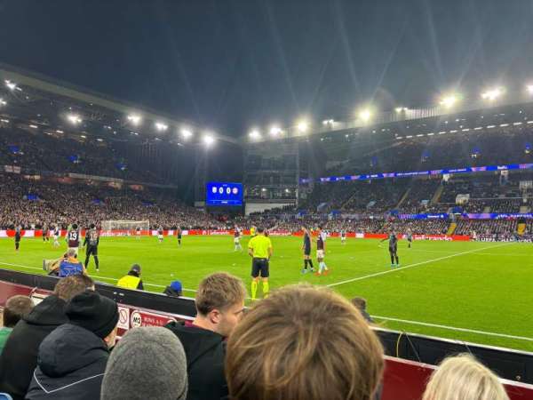 Villa Park, section: M1, row: C, seat: 98