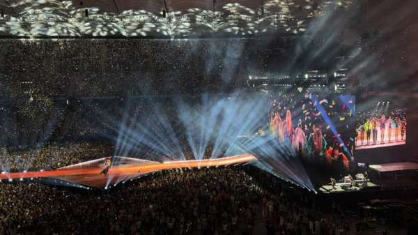Volksparkstadion, section: 3B, row: 2, seat: 19