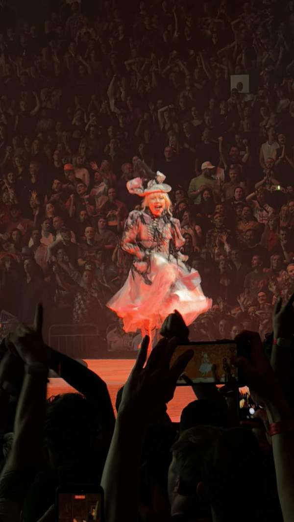 Uber Arena, section: 103, row: 1, seat: 1