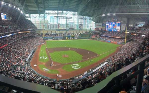 Daikin Park, section: 322, row: 5, seat: 3