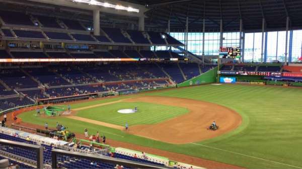 LoanDepot Park, section: 206, row: 1, seat: 9