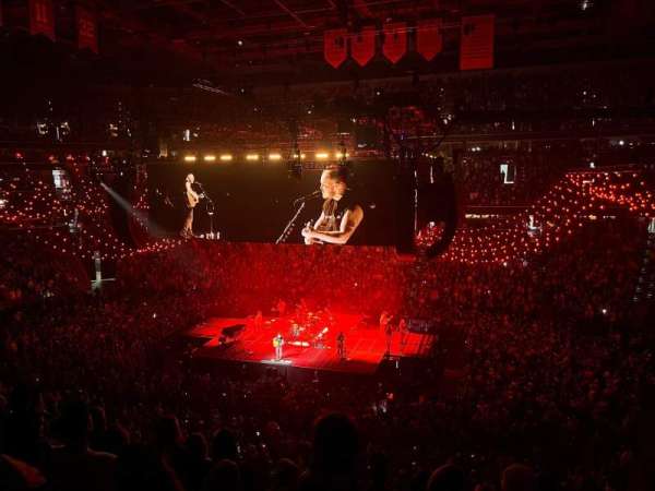 Capital One Arena, section: 216, row: F, seat: 11
