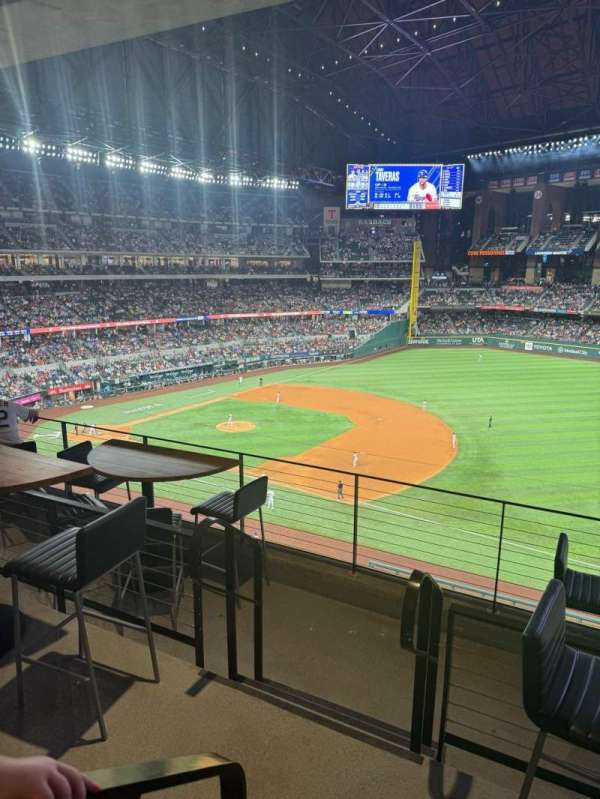 Globe Life Field, section: TTERR 1, row: 11