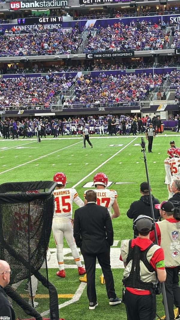 U.S. Bank Stadium, section: V1, row: 2, seat: 1