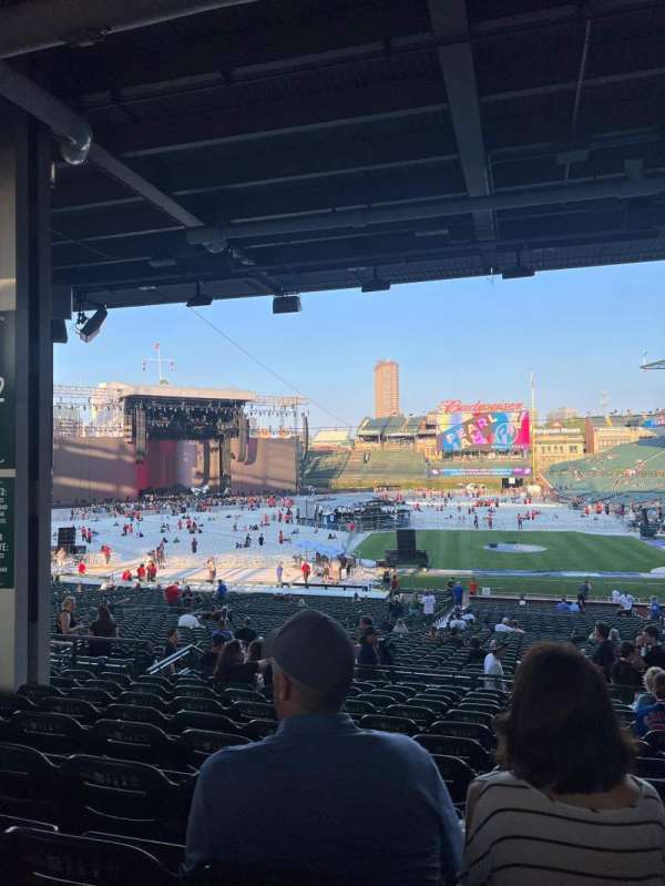 Wrigley Field, section: 212, row: 12, seat: 25