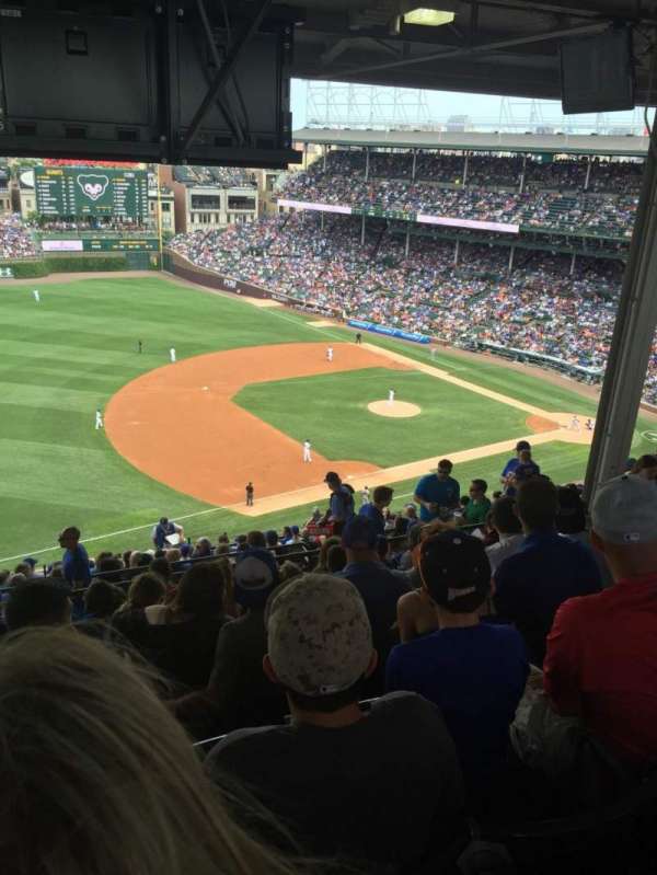 Wrigley Field, section: 409L, row: 9