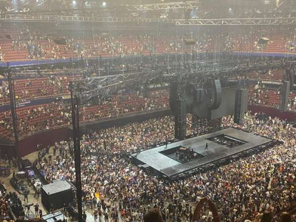 Qudos Bank Arena, section: 77-2, row: M, seat: 577