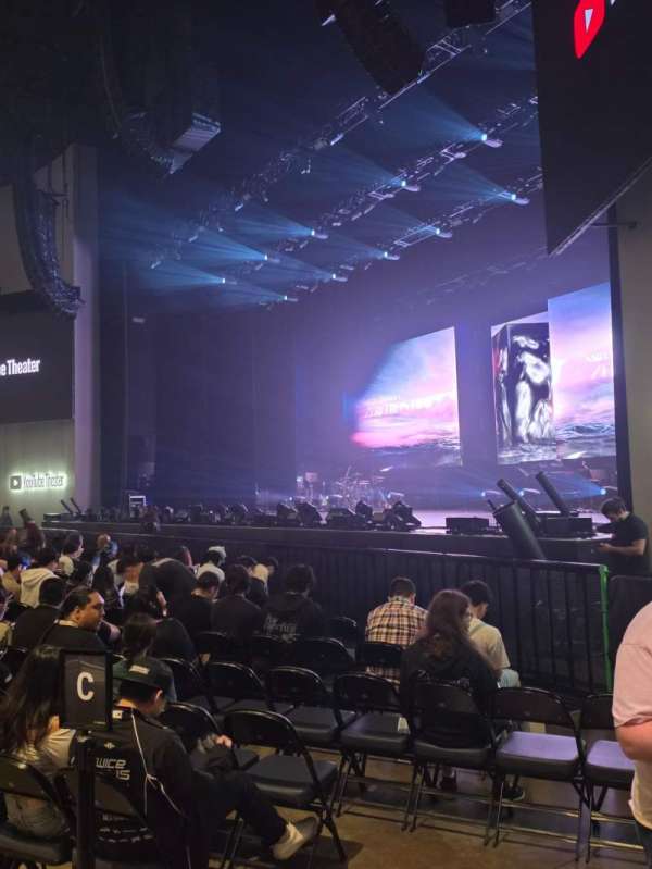 YouTube Theater, section: 105, row: B, seat: 12