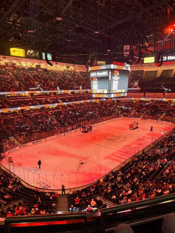 Honda Center, section: 417, row: B, seat: 15