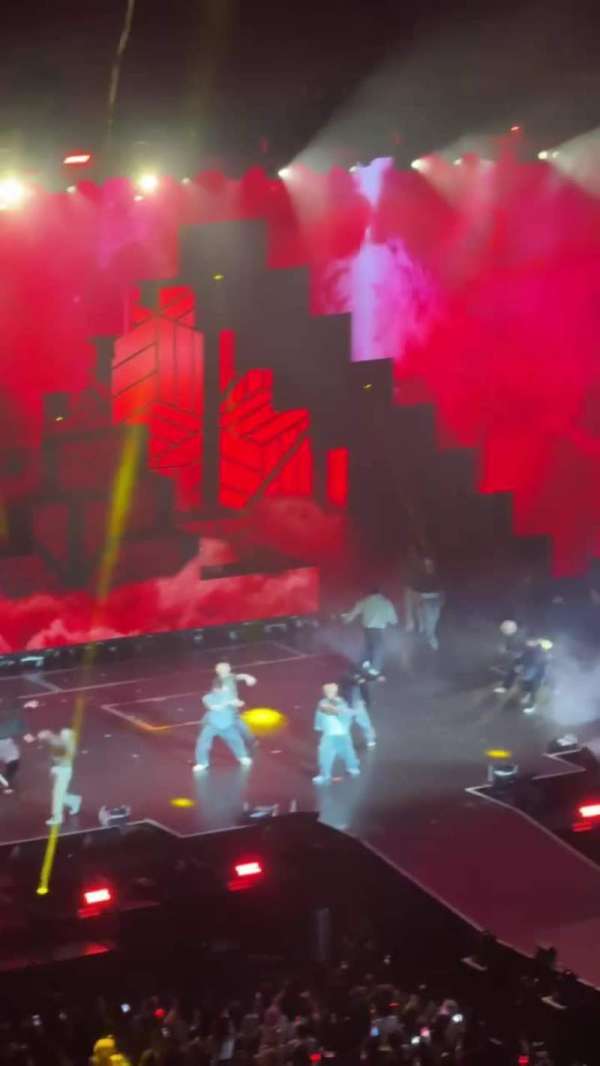 Oakland Arena, section: 212, row: 13, seat: 26