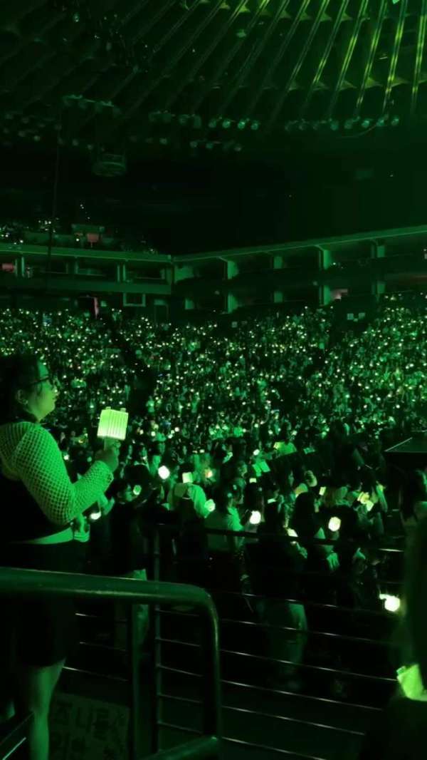 Oakland Arena, section: 128, row: 3, seat: 1