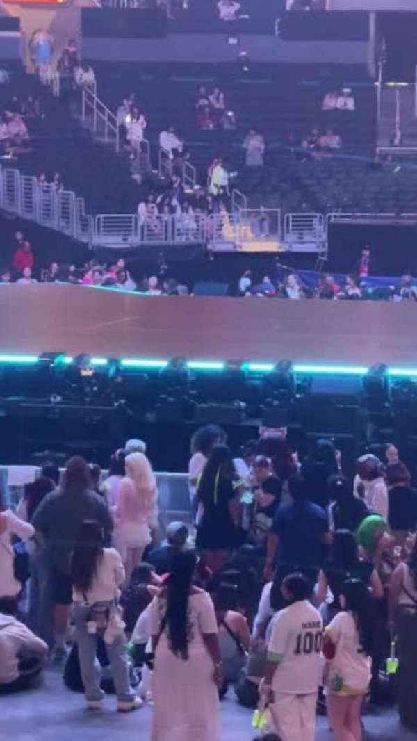 Crypto.com Arena, section: 115, row: 17, seat: 10
