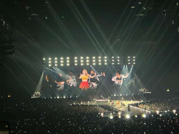 Paris La Défense Arena, section: 108, row: 27, seat: 48