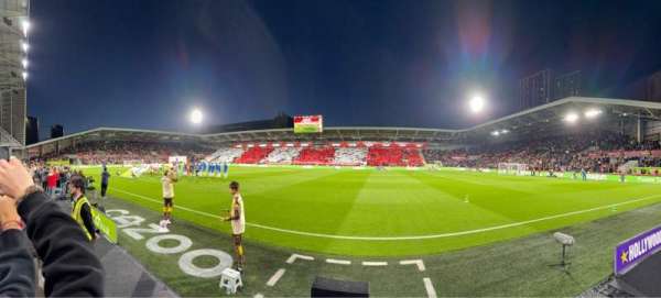 Gtech Community Stadium, section: S106, row: 1, seat: 178
