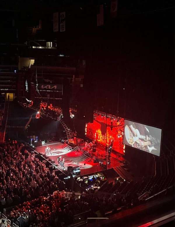 Kia Center, section: 209, row: 1, seat: 5