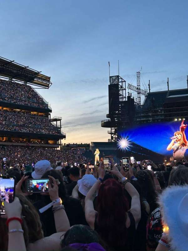 Lincoln Financial Field, section: F7, row: 35, seat: 8