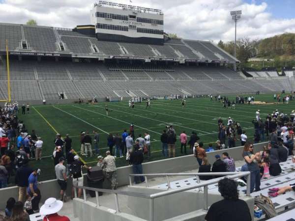 Michie Stadium, section: 32, row: M, seat: 17