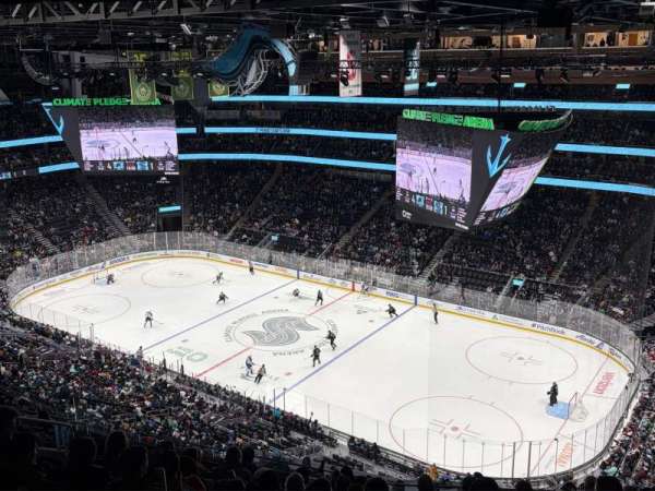 Climate Pledge Arena, section: 226, row: L, seat: 1