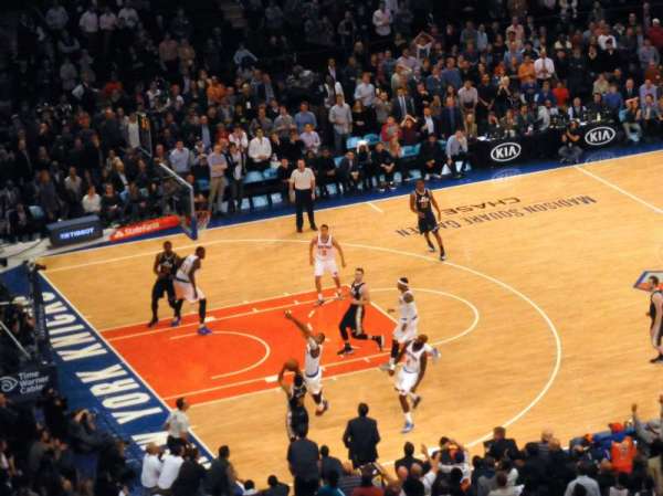 Madison Square Garden, section: 209, row: 10, seat: 1