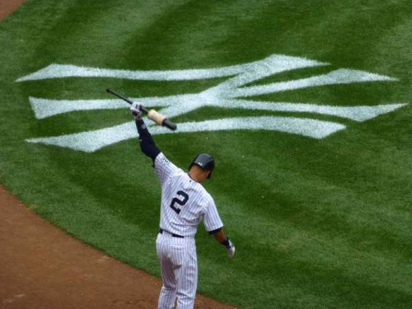 Yankee Stadium, section: 216, row: 4, seat: 2