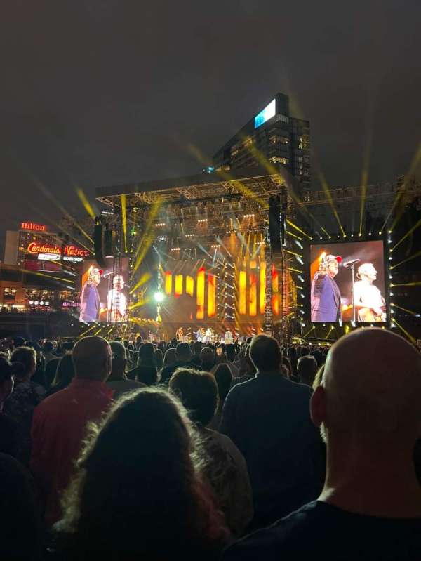 Busch Stadium, section: Floor B5, row: 16, seat: 29