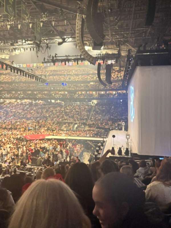 Climate Pledge Arena, section: 11, row: T, seat: 19