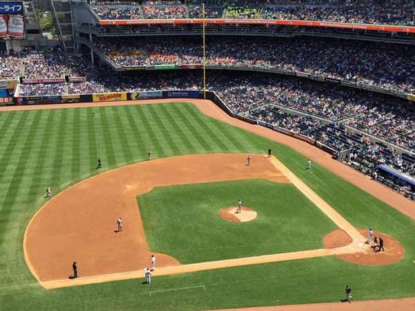 Yankee Stadium, section: 425, row: 3, seat: 3