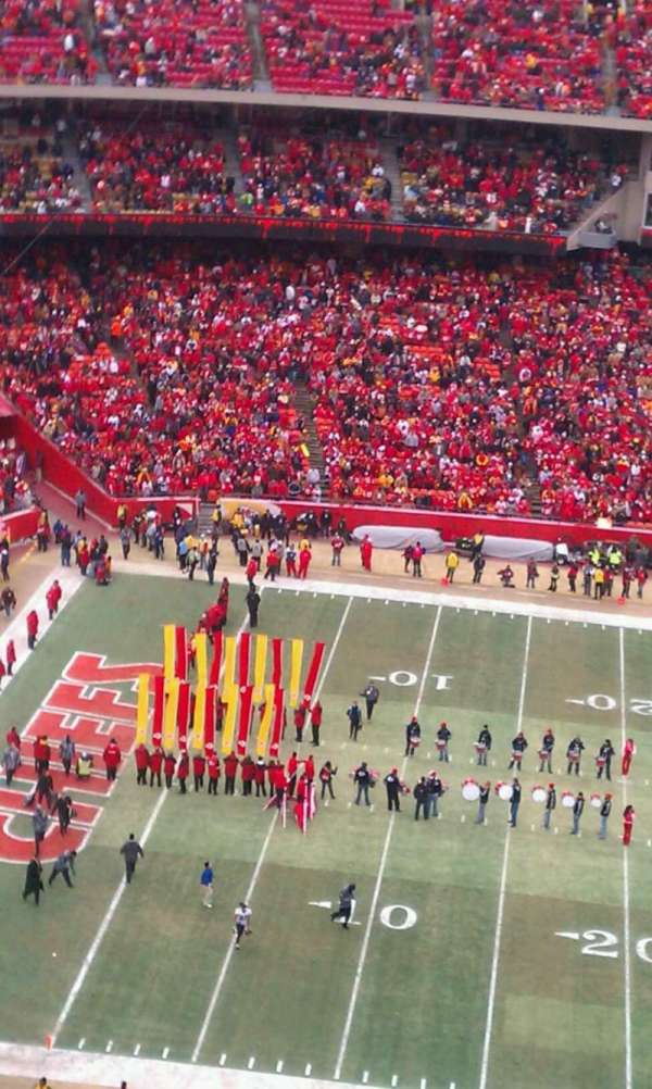 Arrowhead Stadium, section: 305