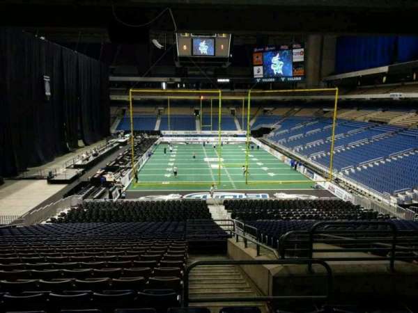 Alamodome, section: 109, row: 32, seat: 2