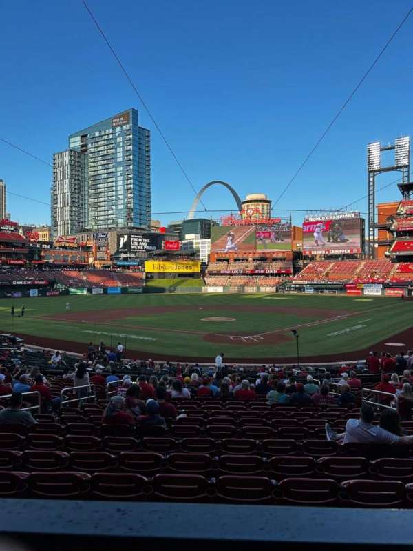 Busch Stadium, section: 151, row: 19ADA, seat: 6