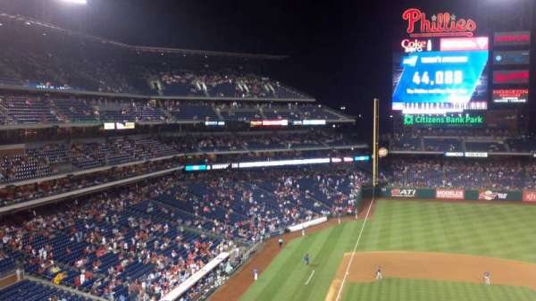 Citizens Bank Park, section: 316, row: 2, seat: 18