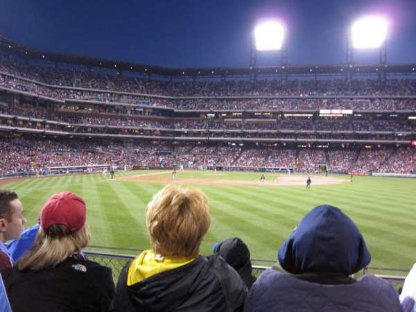 Citizens Bank Park, section: 104, row: 4, seat: 6