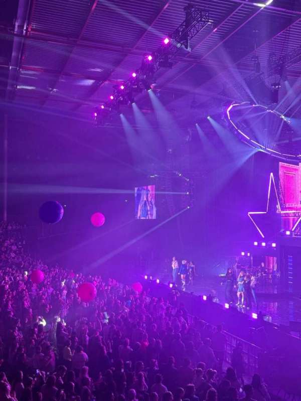 Zénith de Lille, section: T1, row: A, seat: 121