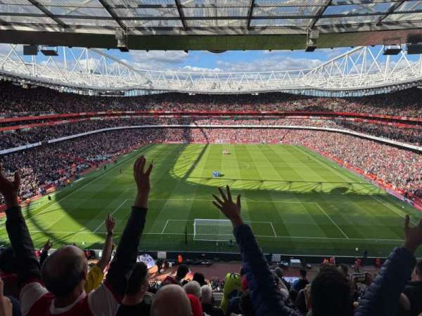 Emirates Stadium, section: 123, row: 10, seat: 907