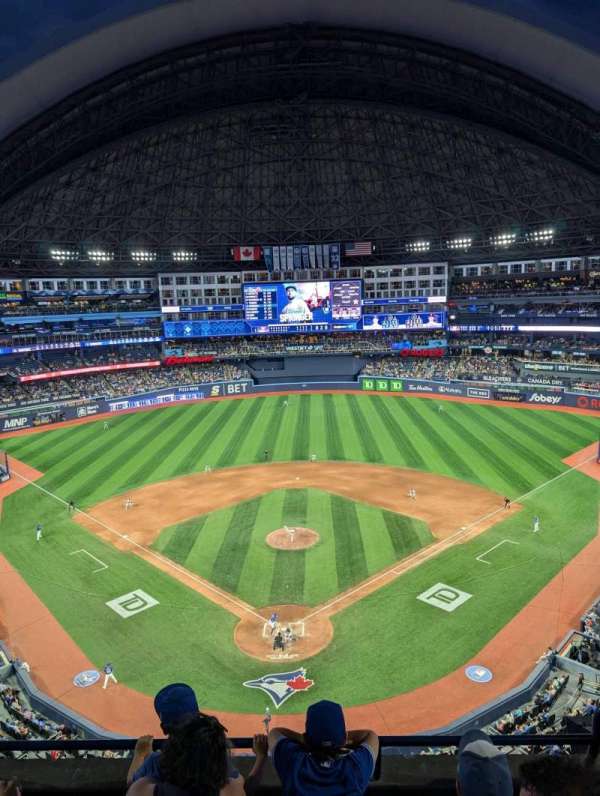 Rogers Centre, section: 524, row: 4, seat: 3