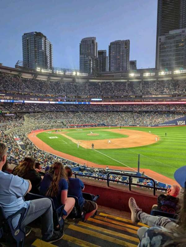 Rogers Centre, section: 211, row: 6, seat: 15