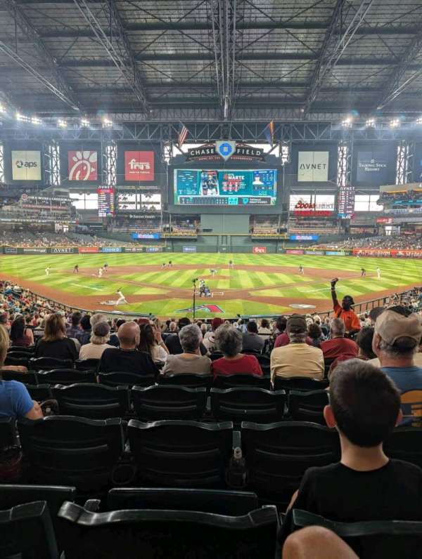 Chase Field, section: 122, row: 31, seat: 5