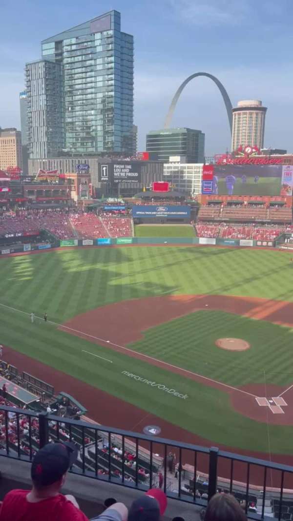 Busch Stadium, section: 352, row: 4, seat: 8
