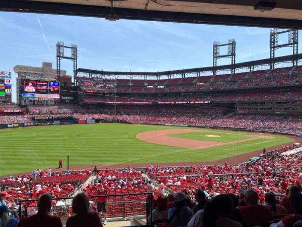 Busch Stadium, section: 163, row: 28, seat: 16