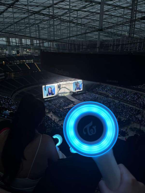 SoFi Stadium, section: 521, row: 12, seat: 11