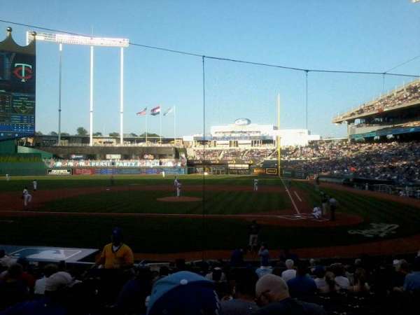 Kauffman Stadium, section: 124, row: R, seat: 3