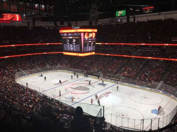 Honda Center, section: 429, row: H, seat: 2